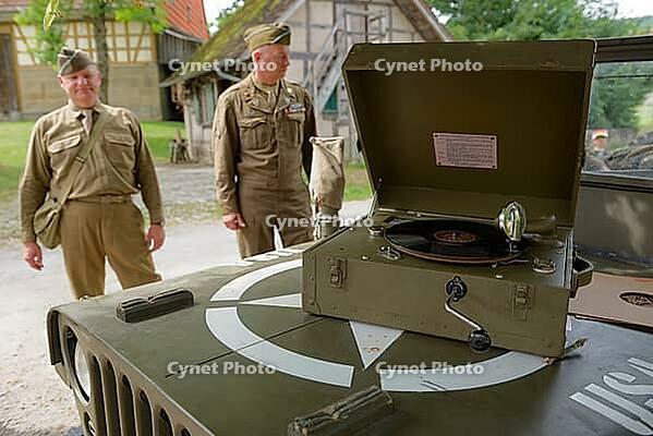 Living History Event at the Hohenloher Open Air Museum, Hohenlohe, Wackershofen, US Army, US Military Police, Military Police, Police, Farmermuseum, Record player, Record Record, Country Life, Rural, Swabian-Franconian Forest nature park Park, Schwäbisch  [IBR124469131]