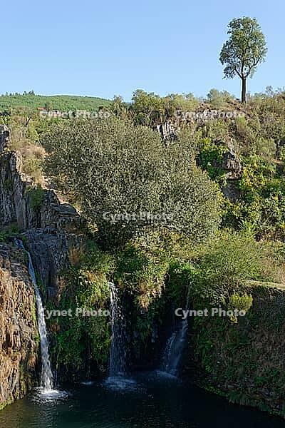 Waterfall near Poco da Broca, Poco da Broca, Serra da Estrela, Regiao do Centro, Portugal [IBR124602584]