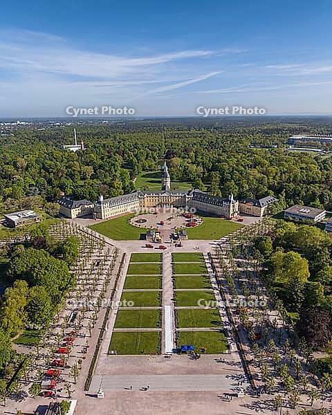 Aerial view of Karlsruhe Palace with Palace Square, Karlsruhe, Baden-W$00FCrttemberg, Germany [IBR124629504]
