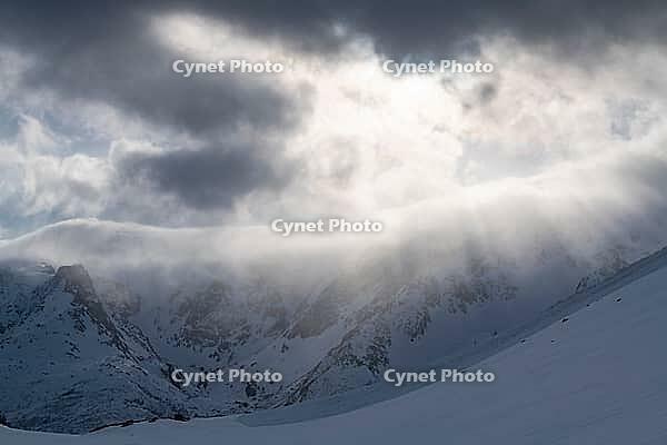 Light atmosphere in the mountains, Öksfjord, Finnmark, Norway, April 2019 [IBR124636259]