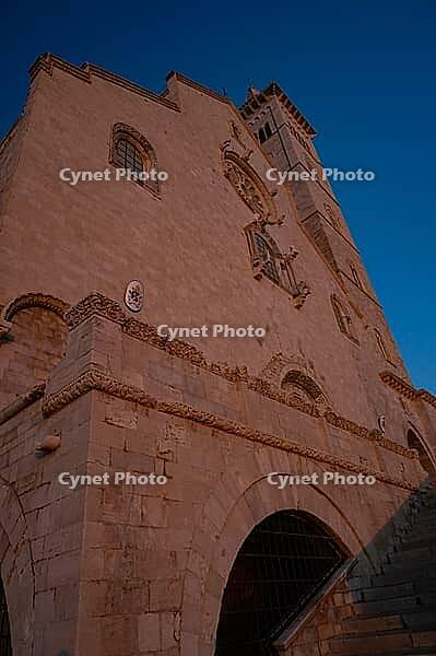 Trani Cathedral, Puglia, Italy, golden hour [IBR124748864]