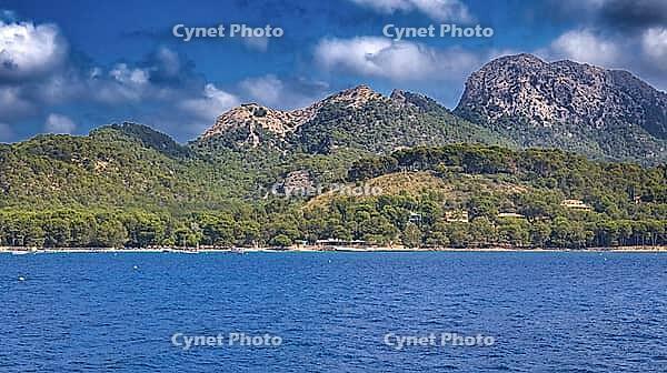 Pollensa Bay, Comarca Sierra de Tramuntana, Mediterranean Sea, Mallorca, Islas Baleares, Spain [IBR124794820]