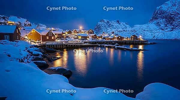Hamnøy harbour in winter in Lofoten at dusk, Generative AI, AI generated [IBR124891380]
