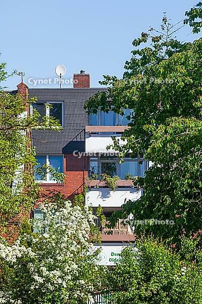 Residential building, modern residential building, multi-family house, Oldenburg in Oldenburg, Lower Saxony, Germany [IBR124899022]