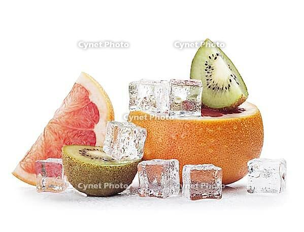 Grapefruit and Kiwi with ice cubes on a white background [IBR124991103]