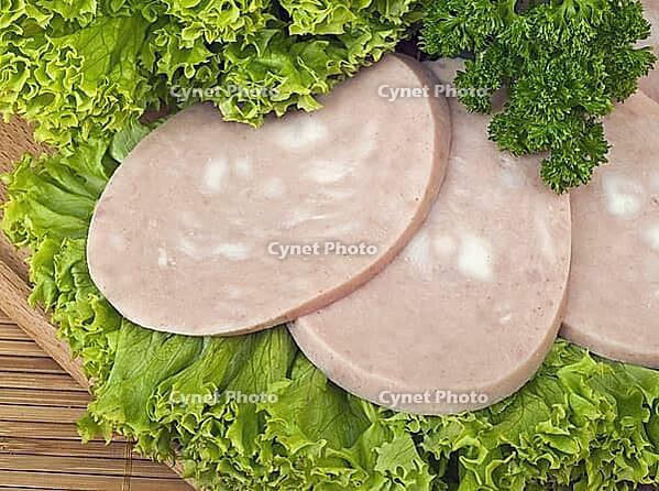 Sausage with parsley and lettuce [IBR124991174]