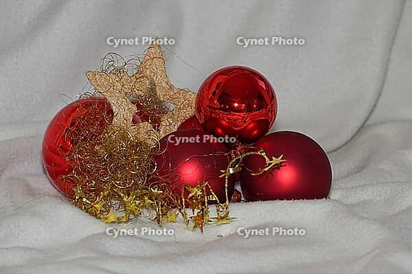 Christmas balls and star, Kempen, Viersen District, North Rhine-Westphalia, Germany [IBR125007602]