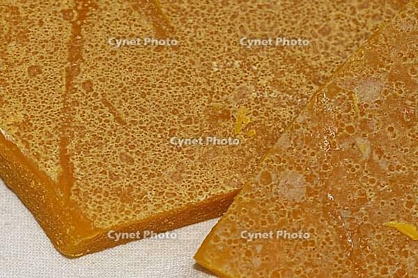 Beeswax plates, Kempen, Viersen District, North Rhine-Westphalia, Germany [IBR125007656]