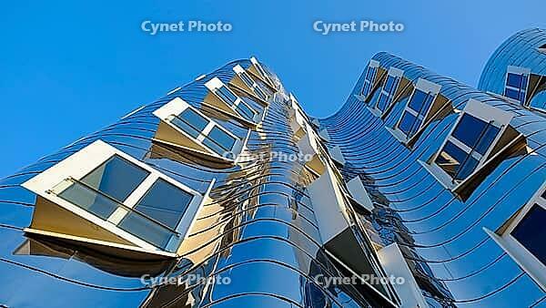 Gehry-Bau, Medienhafen, Düsseldorf, North Rhine-Westphalia, Germany [IBR125012285]