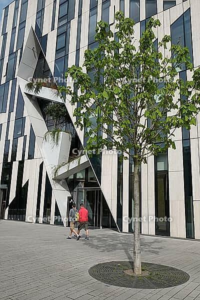 Modern building complex by architect Daniel Libeskind, Köbogen, Düsseldorf, North Rhine-Westphalia, Germany [IBR125012301]