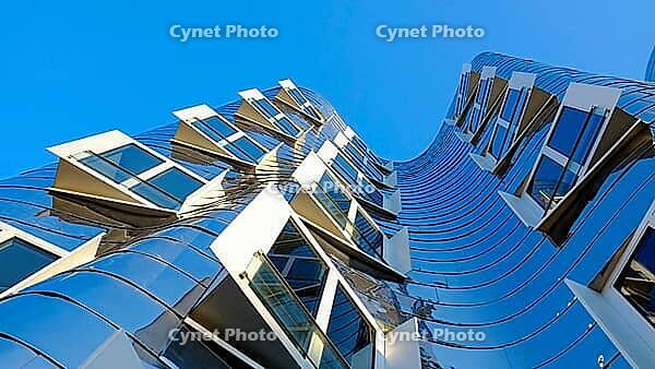 Gehry-Bau, Medienhafen, Düsseldorf, North Rhine-Westphalia, Germany [IBR125012311]