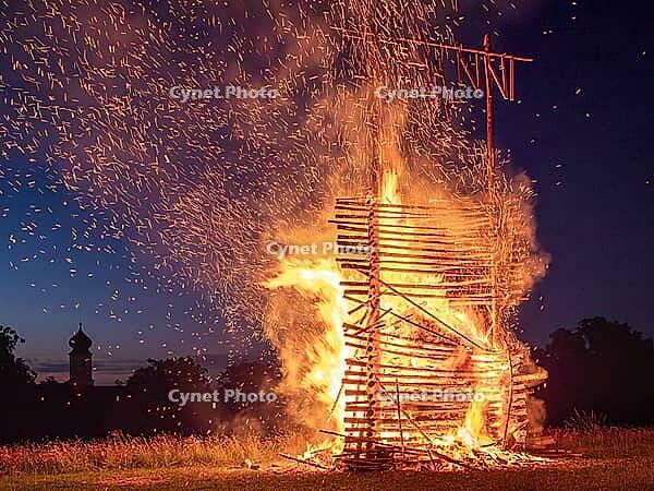 Johannisfeuer, Sonnwendfeuer in Bernried am Starnberger See, Upper Bavaria, Bavaria, Germany [IBR125030433]