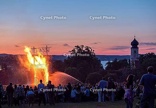Johannisfeuer, Sonnwendfeuer in Bernried am Starnberger See, Upper Bavaria, Bavaria, Germany [IBR125030446]