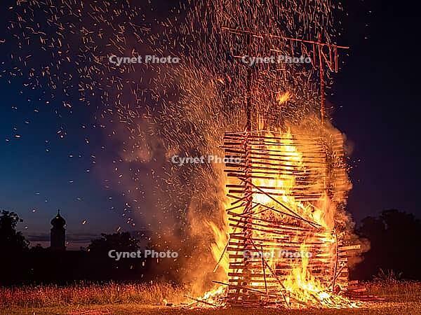 Johannisfeuer, Sonnwendfeuer in Bernried am Starnberger See, Upper Bavaria, Bavaria, Germany [IBR125030448]
