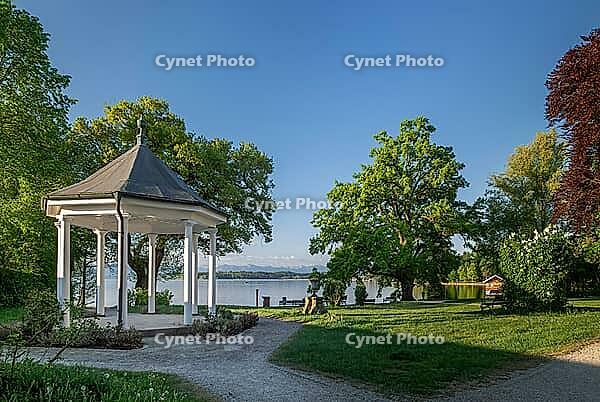 Bleicherpark am Starnberger See in morning light, Tutzing, Bavaria, Germany [IBR125030479]