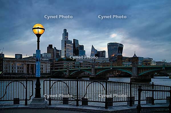 Glowing lantern in front of the river Thames, skyline, financial district, financial district, financial district, skyscraper walkie talkie, The City of London, evening mood, London, England, Great Britain, Great Britain [IBR125163345]