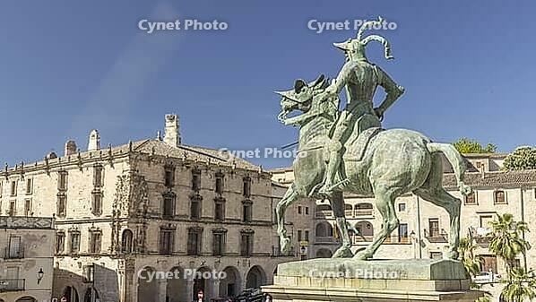 Francisco Pizarro Equestrian Monument [IBR125164190]