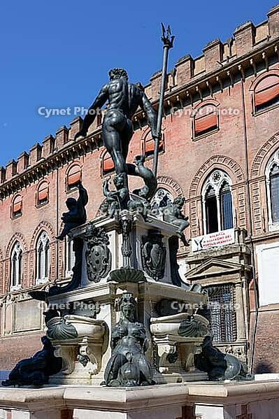 Bronze sculpture, marble base, trident, mythological figures, baroque architecture, Fontana del Nettuno, Piazza del Nettuno, Bologna, Emilia-Romagna, Italy [IBR125177939]