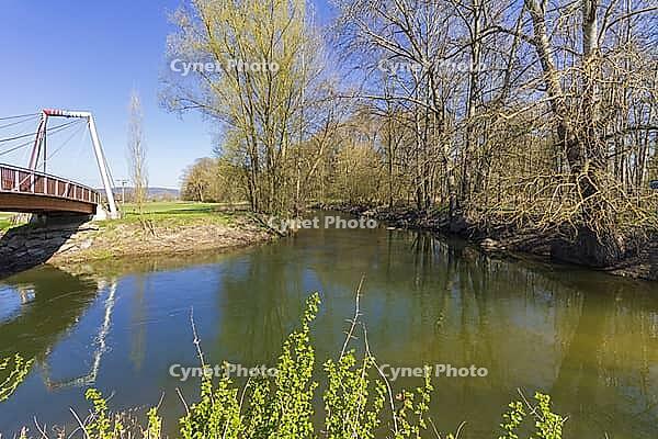 View of the source river Weisser Main with the footbridge over the confluence [IBR125180306]
