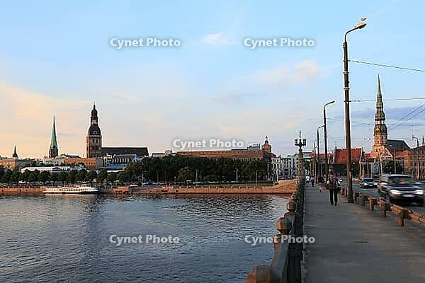 Old town with St. Jaokobi Cathedral, St. Mary's Cathedral and St. Peter's Church, seen from the Akmens Bridge over the Daugava, Riga, Latvia [IBR125203188]