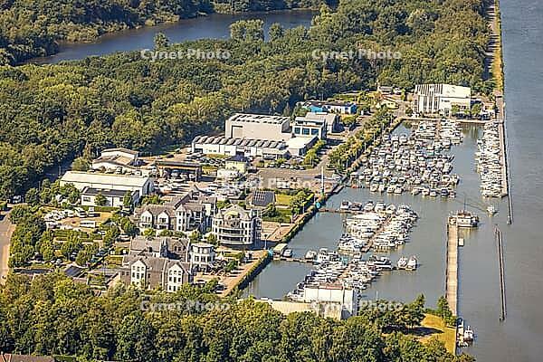 Aerial view, Marina Rünthe marina on the Datteln-Hamm Canal, boats, charter boats, harbor, inland port, Rünthe, Bergkamen, Ruhr region, North Rhine-Westphalia, Germany, birds-eyes view, aerial photography, aerial photography, overview, bird's eye view, in [IBR113322357]