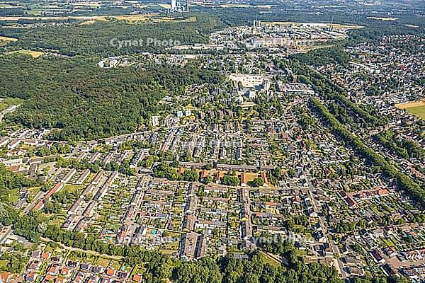 Aerial view, residential area, Schillerstraße, apartment buildings, rental apartments, townhouse settlement, Weddinghofen, Bergkamen, Ruhr area, North Rhine-Westphalia, Germany, birds-eyes view, aerial photography, aerial photography, overview, bird's eye [IBR113322360]