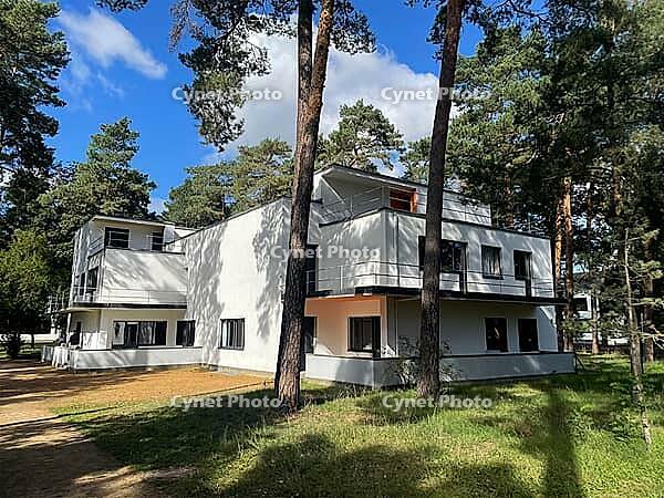 Haus Kandinsky and Paul Klee The Masters' Houses are the former residential buildings of today famous Bauhaus artists, including Walter Gropius, Wassily Kandinsky and Paul Klee. Bauhaus, architecture, UNESCO World Heritage Site. They are regarded as prime [IBR113322375]