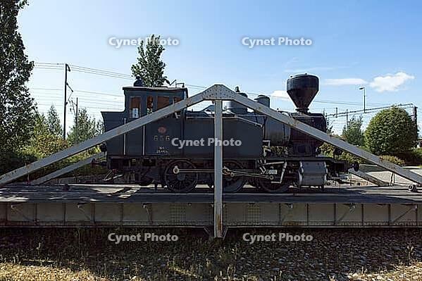 VR Class Vr1 steam locomotive, originally classified as the L1 class until 1942. It holds the popular Finnish nickname Kana (meaning Hen) on rail turn table in summer, Salo, Finland [IBR125242423]