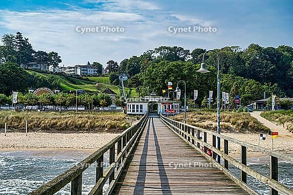 Ein Blick auf die Seebrücke in Göhren an der Ostsee [IBR125261643]