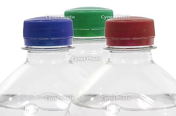 Plastic bottles [IBR125280337]