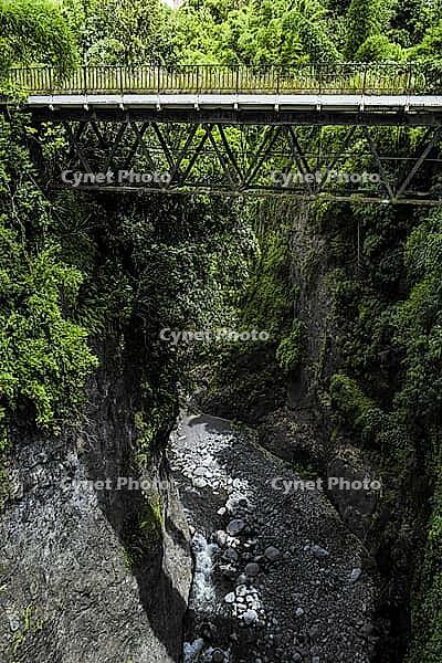 Le Reunion - Salazie, Staircase Bridge [IBR125280345]