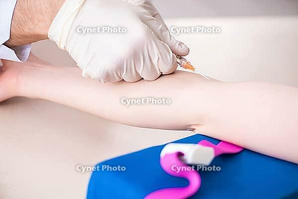 Blood transfusion in a hospital clinic [IBR125304674]