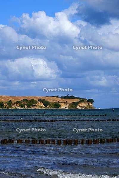 Baltic Sea coast between Boltenhagen and Redewisch [IBR125324075]