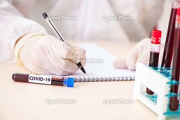 Doctor develops Covid-19 vaccine in laboratory [IBR125324084]
