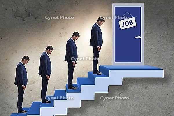 Recruitment concept with business people [IBR125331183]