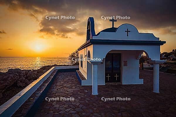 Beautiful little Greek chapel. Classic nice concept for travel and holidays in Greece [IBR125382608]