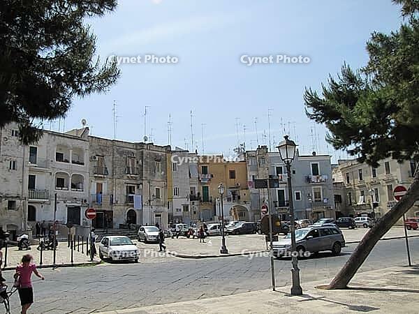 Architecture of the streets of Bari. Tourist routes in the city. Bari, Italy [IBR125411109]