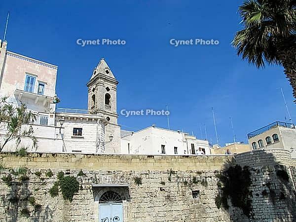Architecture of the streets of Bari. Tourist routes in the city. Bari, Italy [IBR125411126]