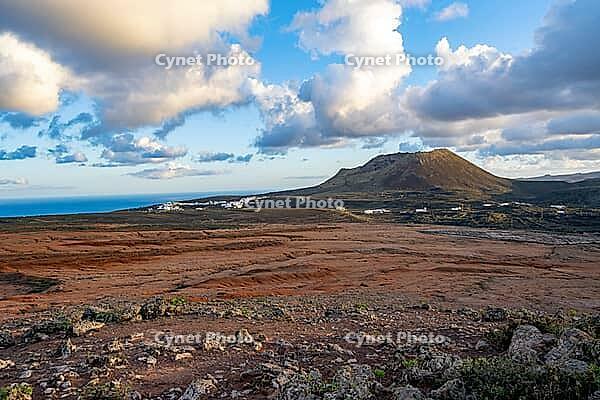 Corona volcano at sunset, Lanzarote, Canary Islands, Canary Islands [IBR125414268]