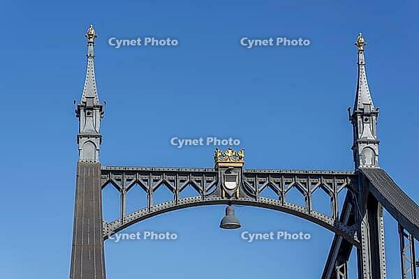 Decorated bridge element with golden crown, city coat of arms and lantern, embedded in the historic steel structure, Neutor Bridge, Ulm, Swabian Jura, Baden-Württemberg, Germany [IBR125414284]