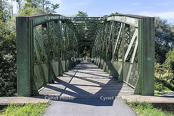 Historic bridge, old railway bridge of the former Sulmtalbahn across Laßnitz, Kaindorf an der Sulm, Styria, Austria [IBR125415372]