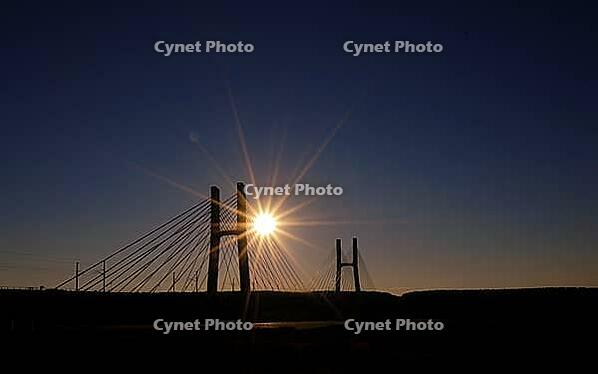 A railway bridge over the river [IBR125415375]