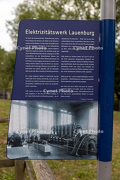 Palm lock, oldest chamber lock in Central Europe, Lauenburg/Elbe, Schleswig-Holstein, Germany [IBR125436215]