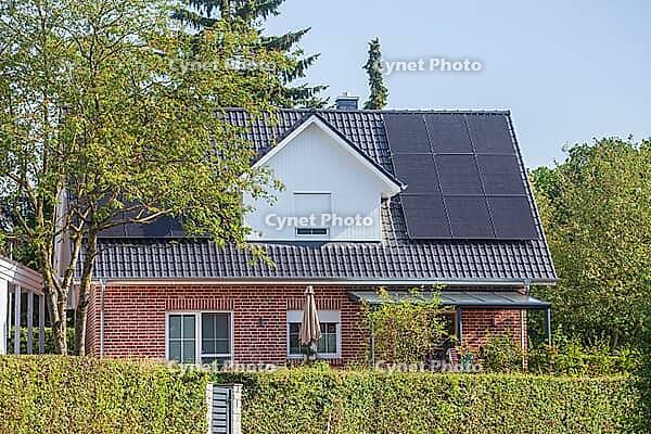 Residential building, single-family house, Uesen, Achim, Lower Saxony, Germany [IBR125436225]