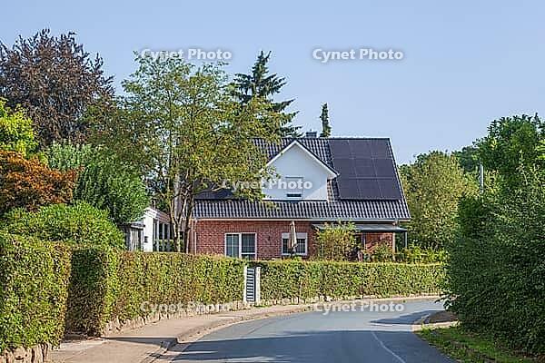 Residential building, single-family house, Uesen, Achim, Lower Saxony, Germany [IBR125436269]