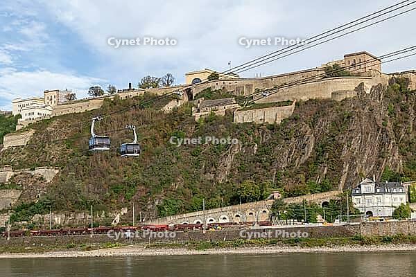 Cable car gondolas across the Rhine to the historic Ehrenbreitstein Fortress, tourist attraction, UNESCO World Heritage Site Upper Middle Rhine Valley, Koblenz, Germany [IBR125448865]