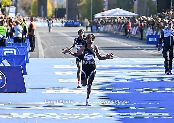 27.09.2026, Athletics BMW Berlin - Marathon 2026, from left Bedatu Hirpa achieved 2nd place in the BMW BERLIN-MARATHON 2026 [IBR113453128]