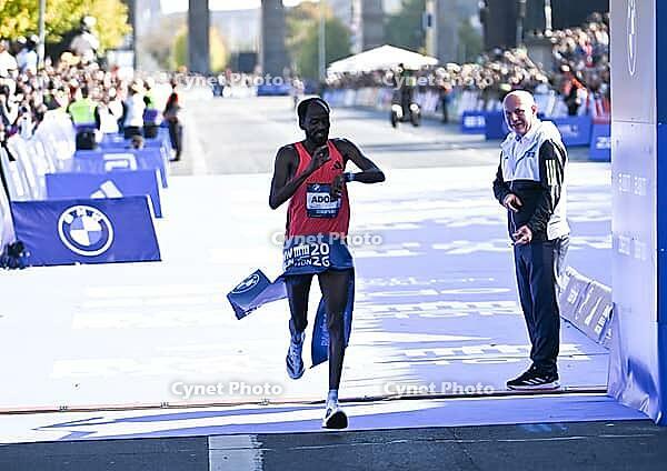 27.09.2026, Athletics BMW Berlin - Marathon 2026, from left Guye Adola achieved 1st place in the BMW BERLIN-MARATHON 2026 [IBR113453164]
