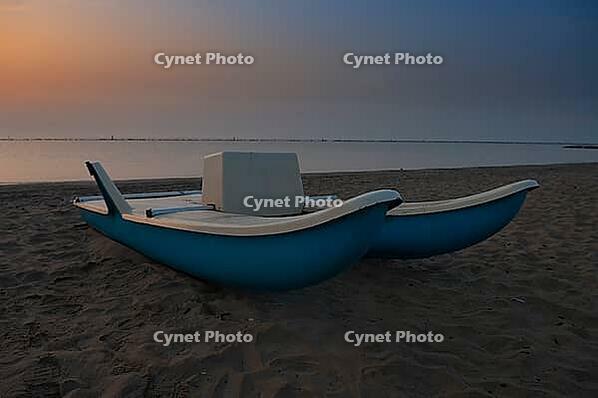 Sunrise on a beach over the Adriatic Sea, Punta Marina, Ravenna, Emilia-Romagna, Italy [IBR125521097]