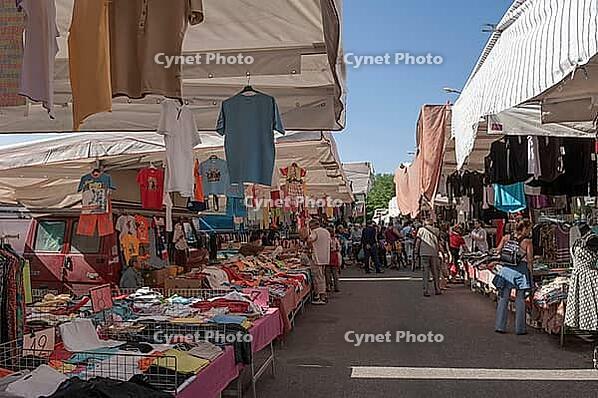 Weekly market in Ravenna, Ravenna, Emilia-Romagna, Italy [IBR125521115]
